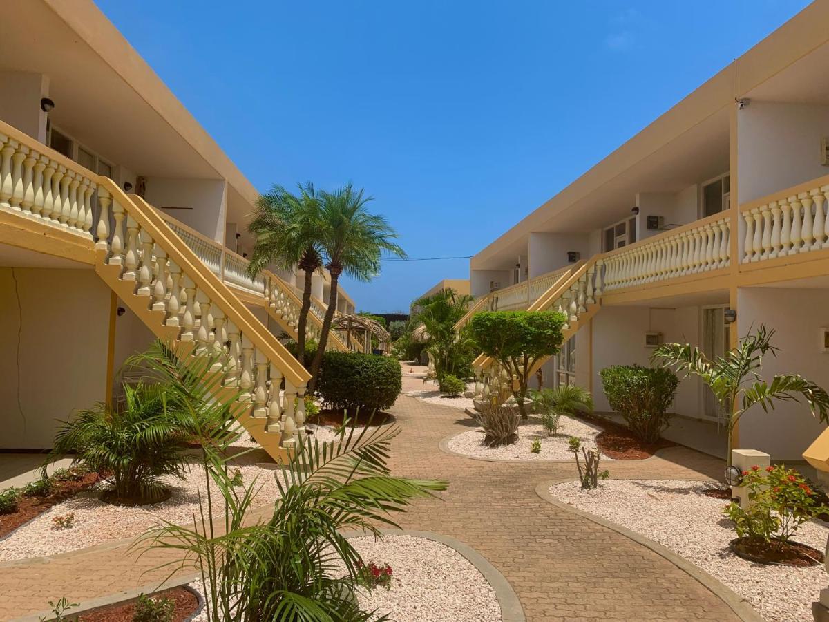 Montana Eco Resort Aruba Oranjestad Bagian luar foto