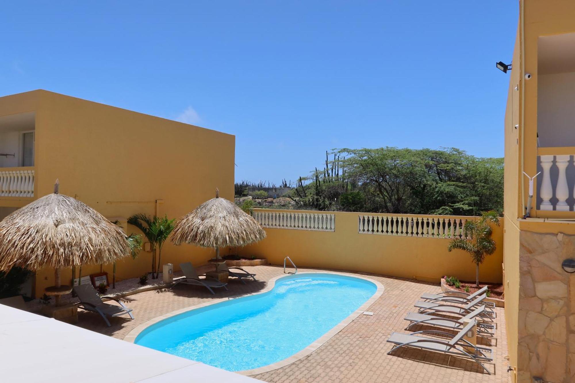 Montana Eco Resort Aruba Oranjestad Bagian luar foto